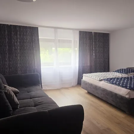 Berghaus Apartment *